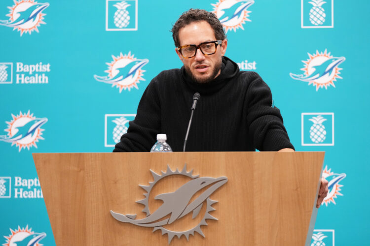 Dolphins fire coach Mike McDaniel